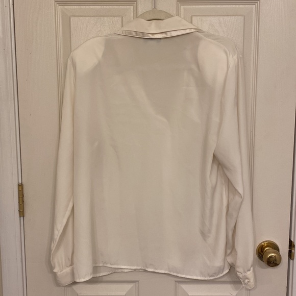 High notes New York Cream Button Down Blouse - Picture 8 of 8